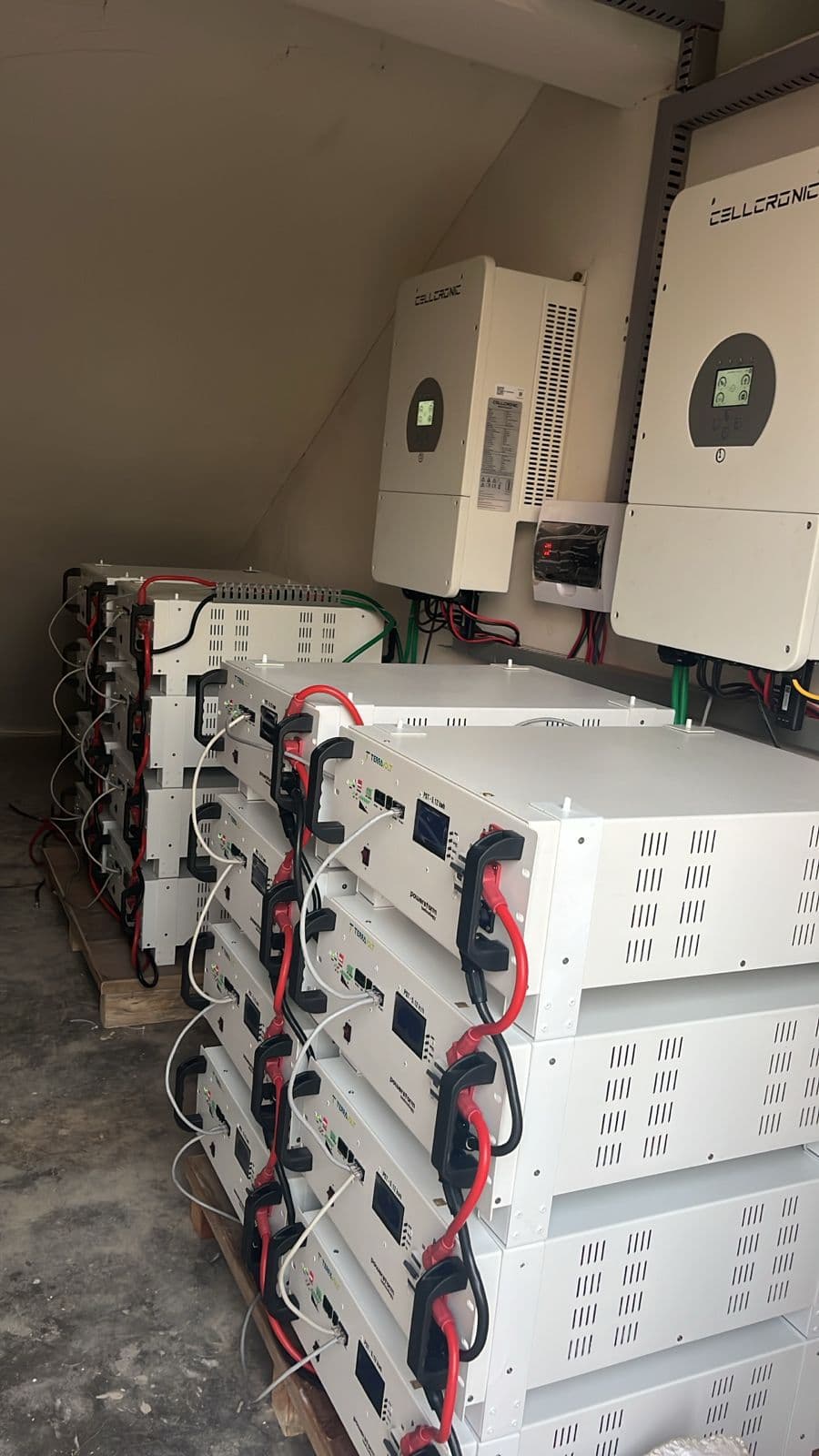 Residential solar and battery storage installation, Kanpur